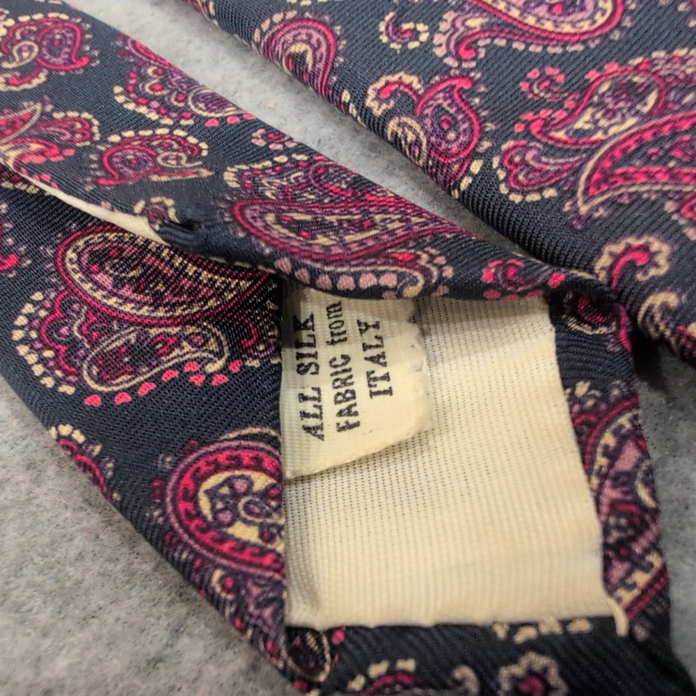 VTG 70's French American Designer Pauline Trigere All Silk Paisley Necktie Italy - Picture 3 of 6